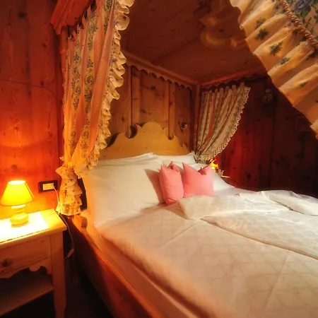 Alpenrose Bio Wellness Naturhotel Hotel 3*